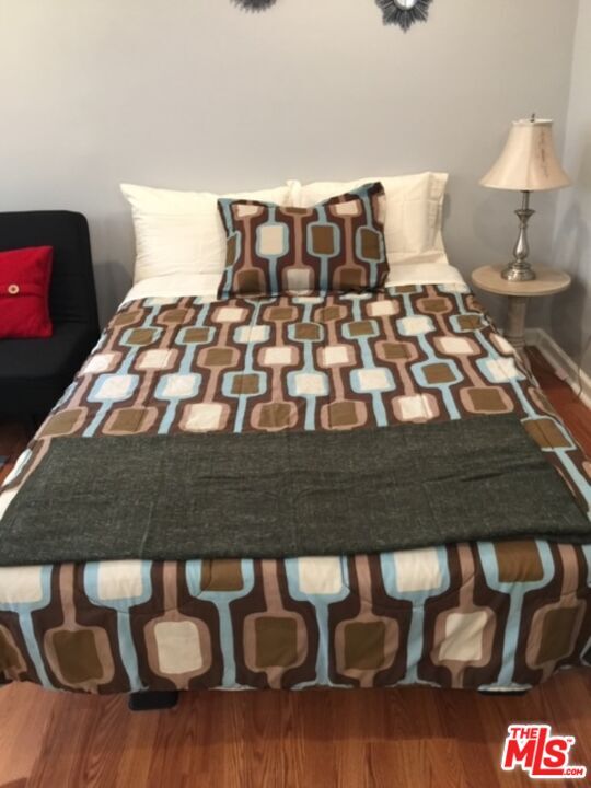 Building Photo - 1348 S Curson Ave