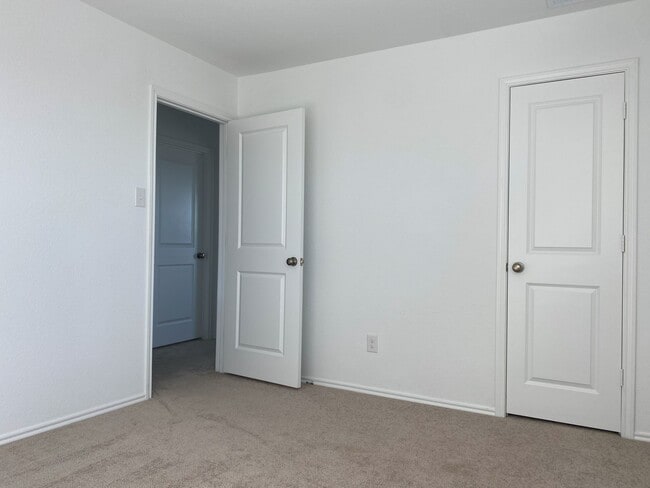 Building Photo - 252 Tugboat Annie Wy