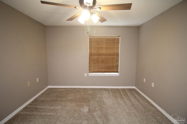 Building Photo - 309 Loveland Cir