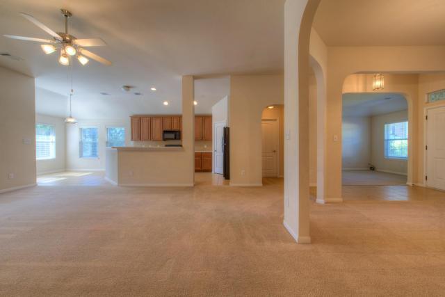 Building Photo - 225 Lexington Dr