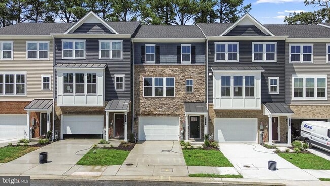 Primary Photo - 8256 Longford Rd