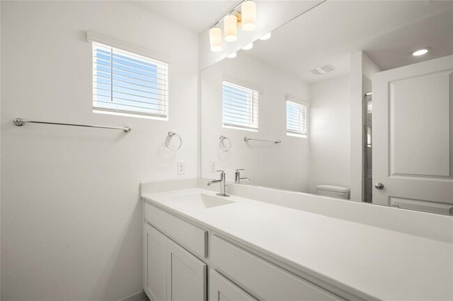 Building Photo - 15004 Ryman Rd