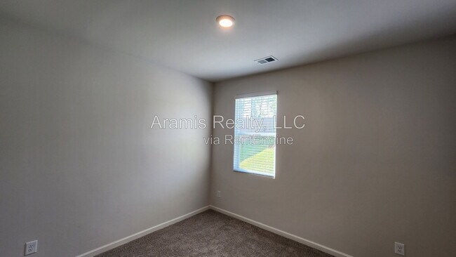 Building Photo - 3134 Ellenton Dr