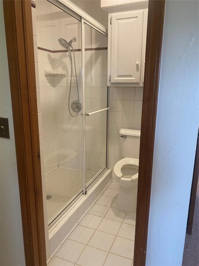 Building Photo - 1732 Lionsgate Cir