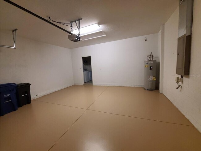 Building Photo - 19353 Nearpoint Dr