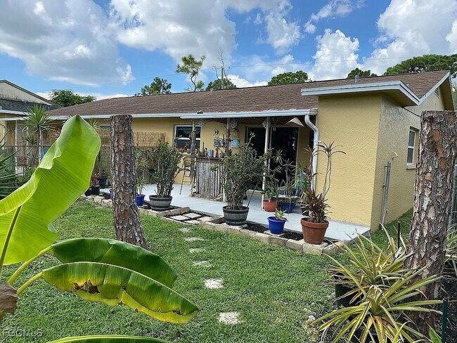 Building Photo - 19181 Tangerine Rd