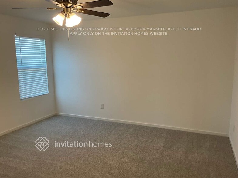 Building Photo - 923 Carrick Dr