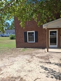 Building Photo - Duplex 2bedroom 1 Bath