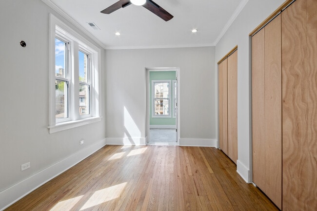 Building Photo - 4834 N Springfield Ave