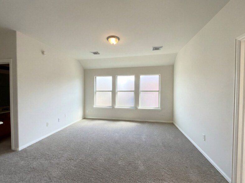 Building Photo - 200 Rippling Creek Ln