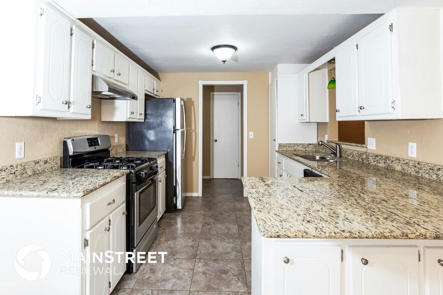 Building Photo - 3216 SW 95th St