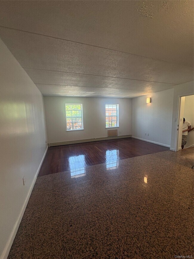 Building Photo - 2060 Washington Ave
