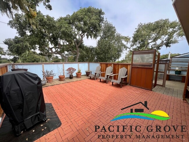 Building Photo - Furnished Single Family Home in Pacific Grove available NOW!