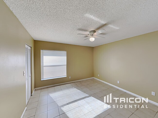 Building Photo - 10378 Rosemount Dr