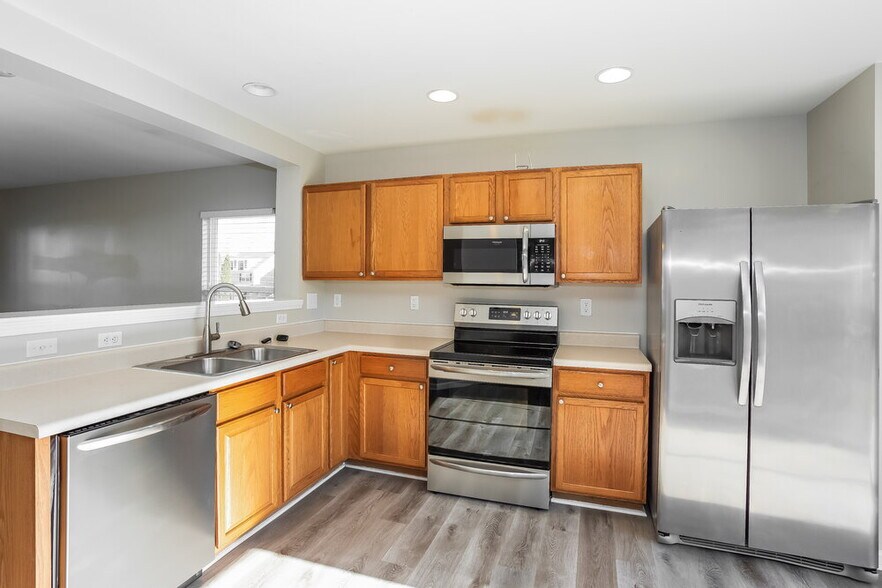 Building Photo - 10811 Carstairs St