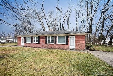 Primary Photo - 2402 Warner Pl
