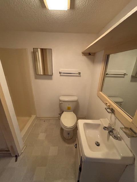 Building Photo - 404 W Hampton Ave