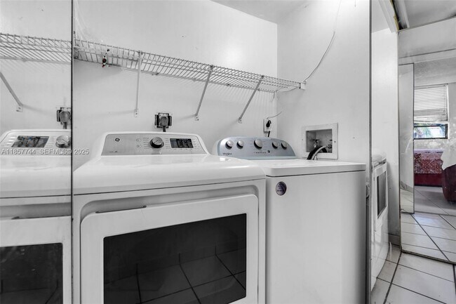 Building Photo - 12239 SW 14th Ln