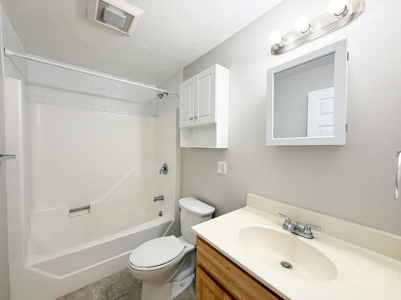 Building Photo - 34 Lonsdale St