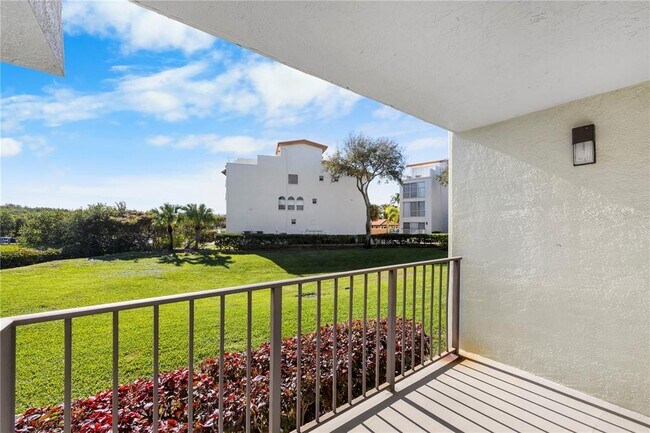 Building Photo - 1515 Pinellas Bayway S