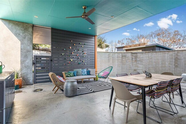 Building Photo - 5900 Ventus St