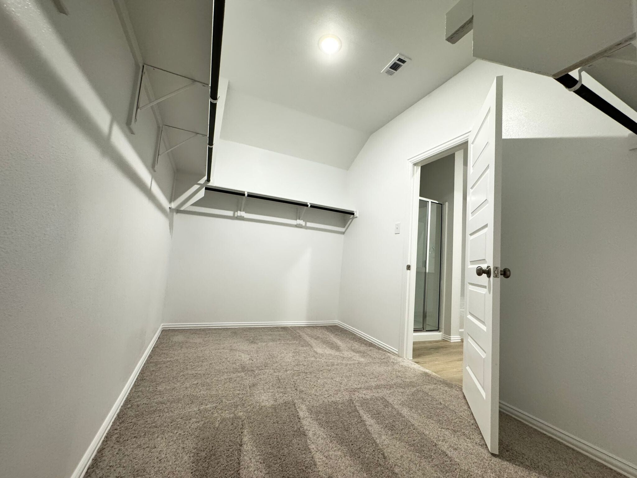 Building Photo - 2022 Sycamore Ridge Trl