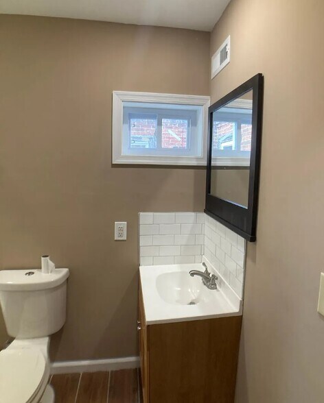 Building Photo - 2060 E Orleans St