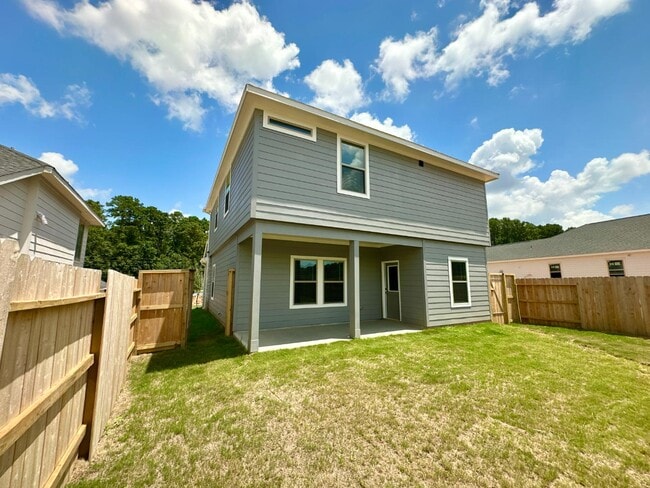 Building Photo - 12176 Ridge Top Dr