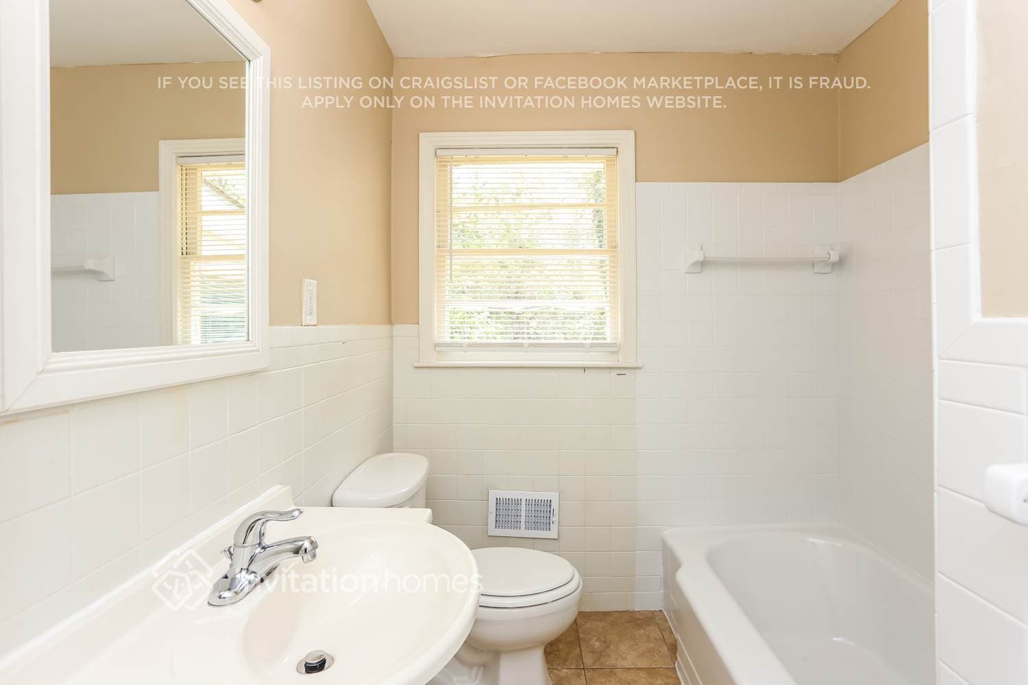 Building Photo - 2121 Cherry Ln