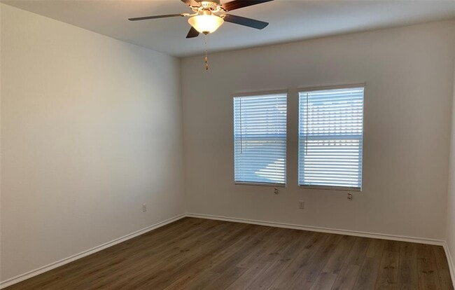 Building Photo - 1205 Mallow Rd