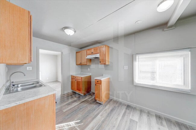 Building Photo - 7357 Evanston Ave