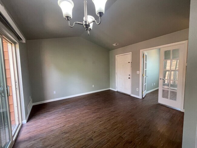 Building Photo - Super Private 1 Bedroom 1 bath in Perfect ...