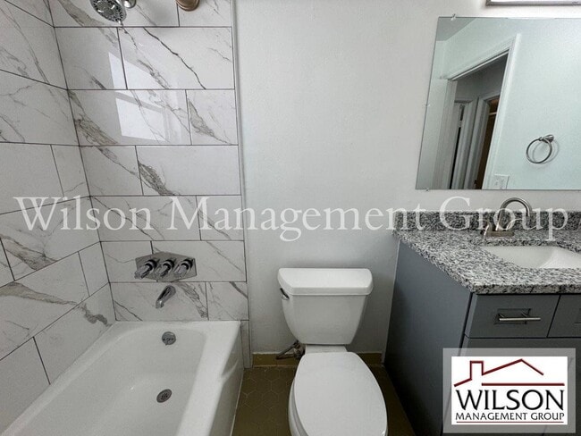 Building Photo - 2210 Musselwhite Ave