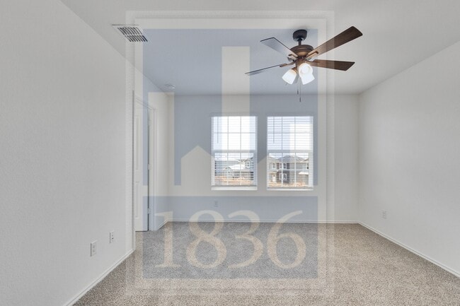 Building Photo - 304 Azua Path