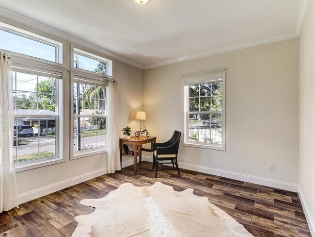 Building Photo - Historic Downtown Fernandina Home! Close t...