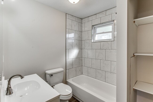Building Photo - 2 bedroom home in Garfield for Rent!