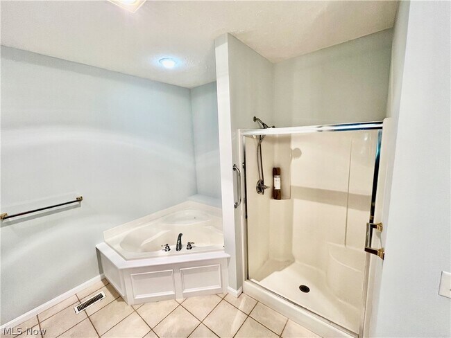 Building Photo - 2477 Crimson Dr