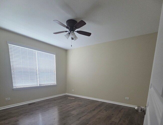 Building Photo - 12546 Kinzie Ln