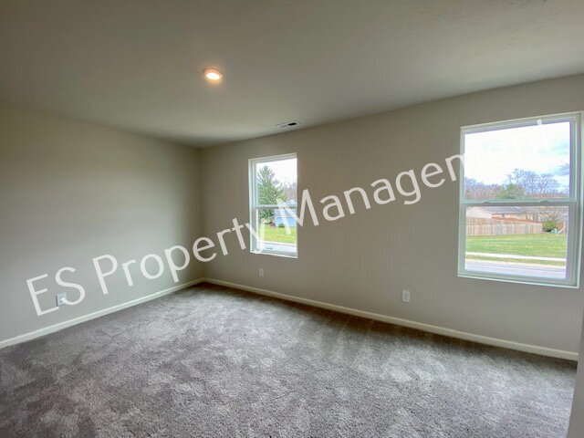 Building Photo - Gorgeous 5 Bedroom 3 Bathroom New Build in Muncie!