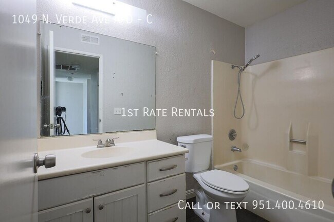 Building Photo - 1049 N Verde Ave