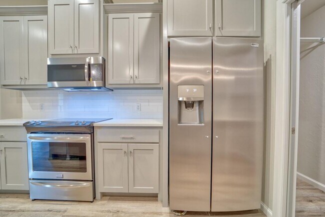 Building Photo - 1530 S 7th St