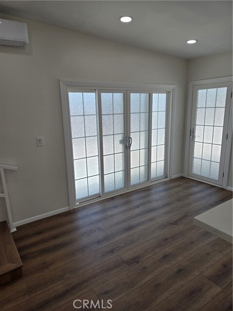 Building Photo - 14001 Dunrobin Ave