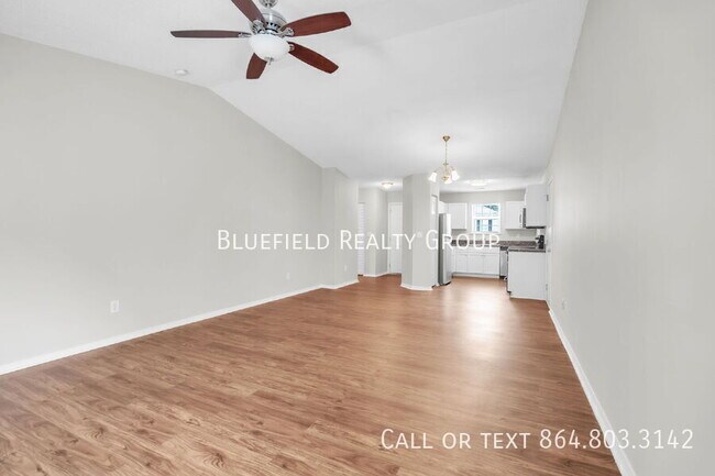 Building Photo - 111 White Willow Ct