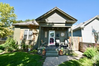 Building Photo - Cute 2 Bed 1 Bath Home in Salt Lake City!