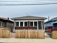 Building Photo - 1840 W Maryland St