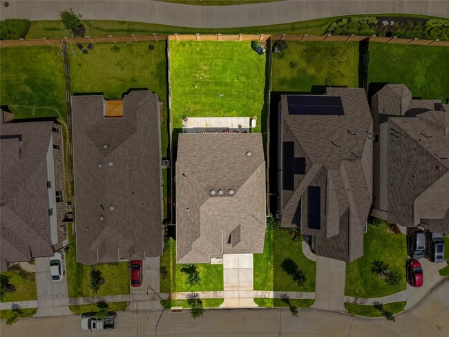 Building Photo - 15647 Roscobie Park Dr