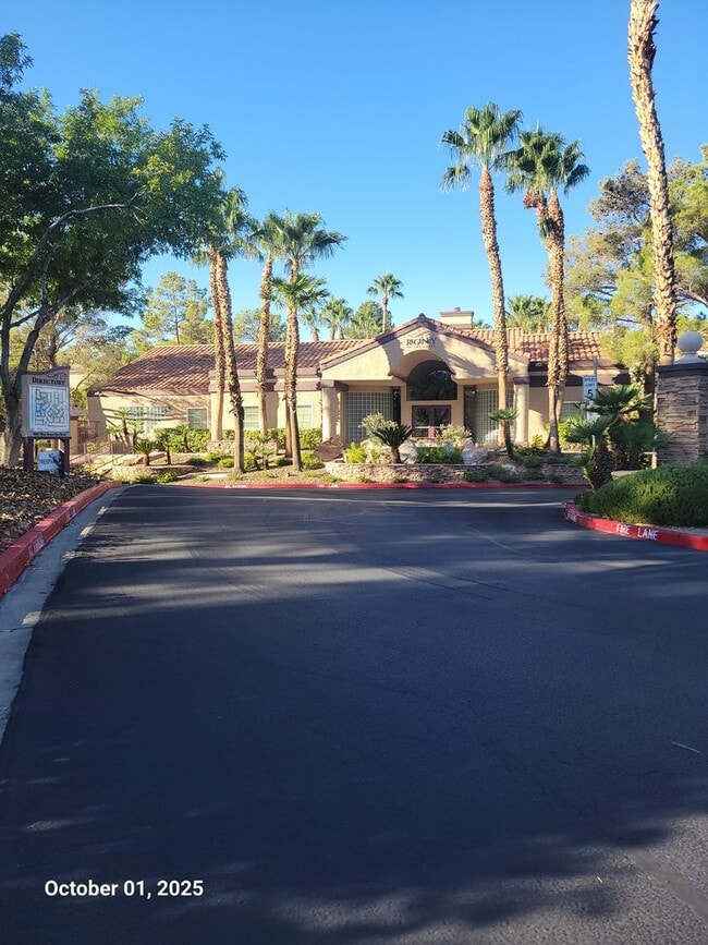 Building Photo - *WELCOME HOME TO LUXURY LIVING*