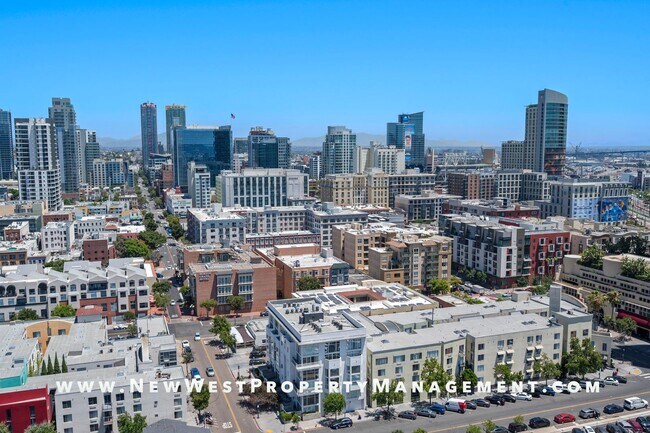 Building Photo - Spectacular Marina District 3-Bedroom Pent...