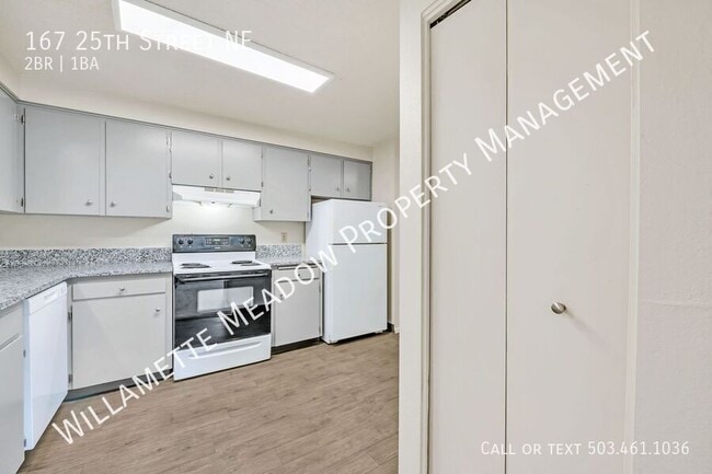 Building Photo - 167 25th St NE