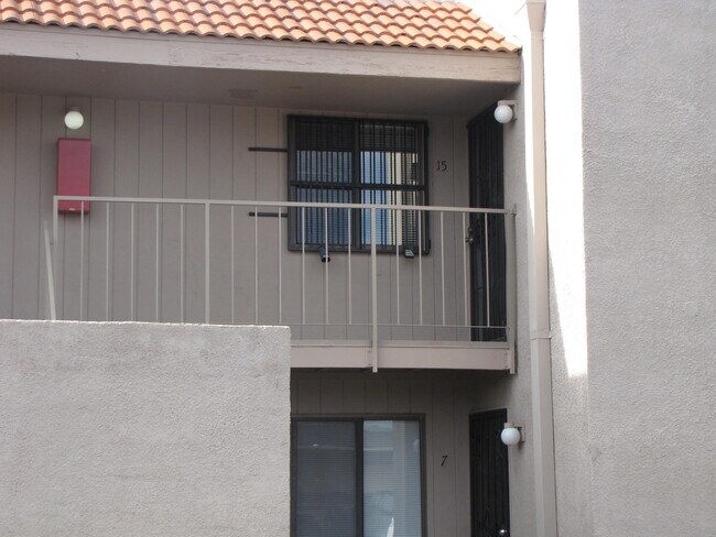 Building Photo - 6625 E Golf Links Rd